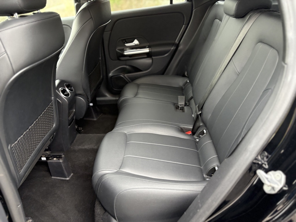2022 Mercedes Benz GLA 250 photo 22