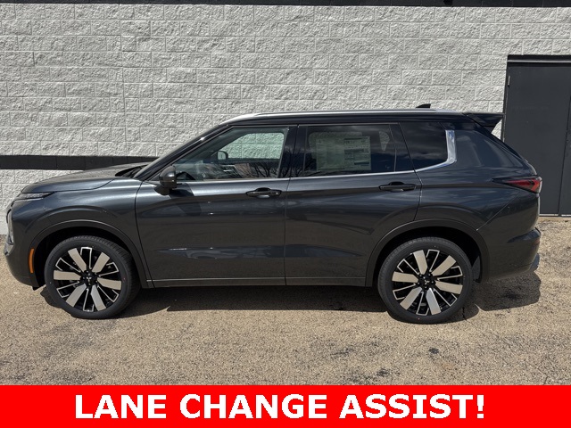 2025 Mitsubishi Outlander SEL photo 6