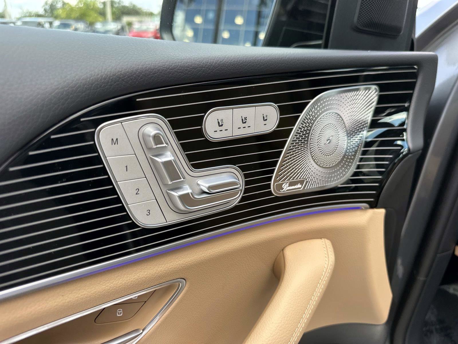 2026 Mercedes Benz GLS 580 4MATIC photo 19