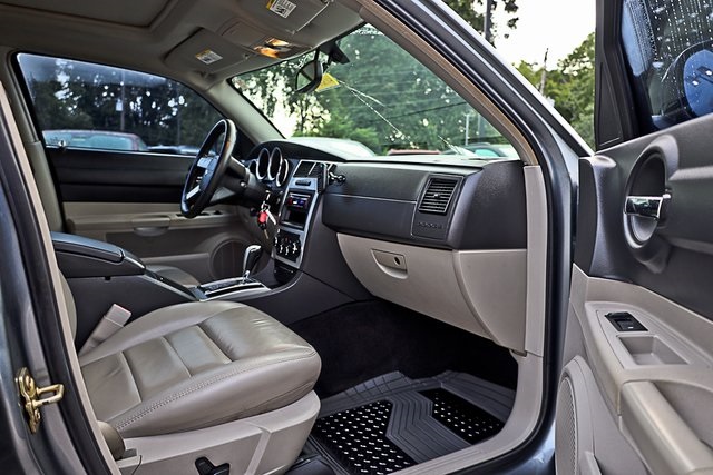 2006 Dodge Charger R/T photo 23