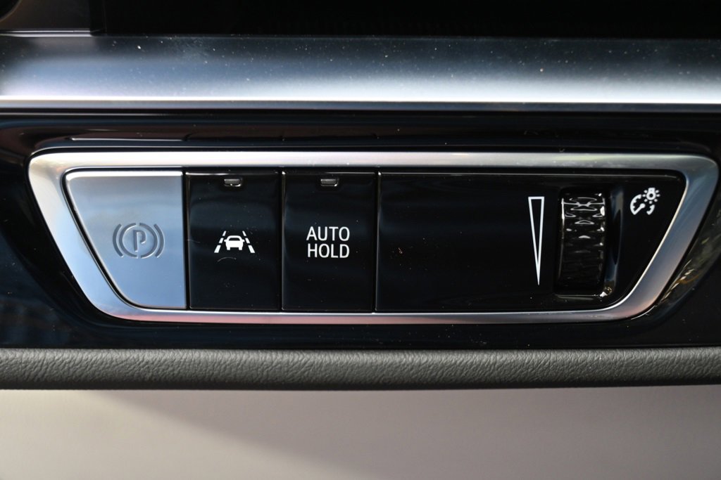 2025 Cadillac Lyriq Luxury photo 18