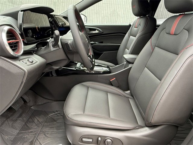 2025 Chevrolet Trax photo 14