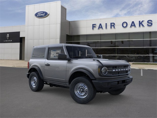 2025 Ford Bronco Base photo 6