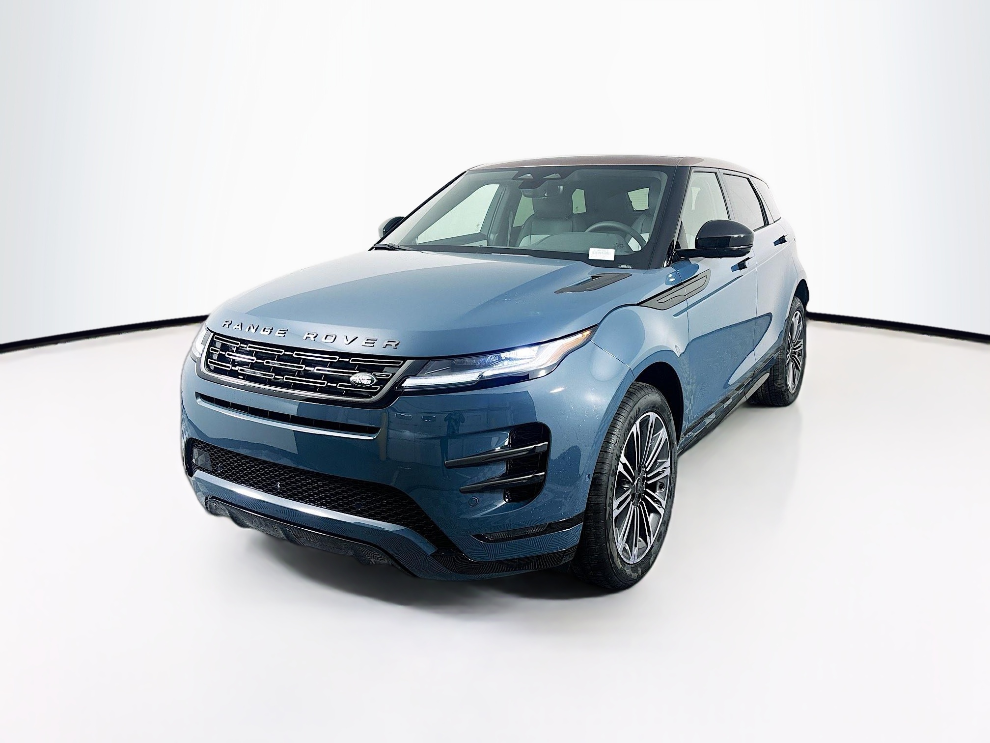 2026 Land Rover Range Rover Evoque Dynamic SE