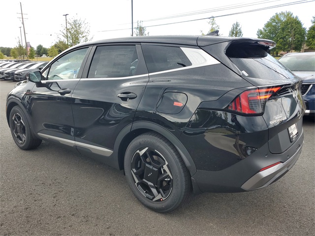 2026 Kia Sportage EX photo 4