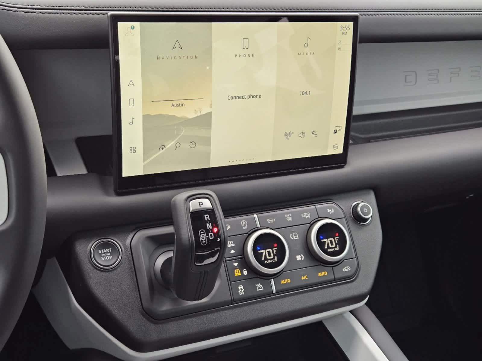 2025 Land Rover Defender 110 X-Dynamic SE photo 13