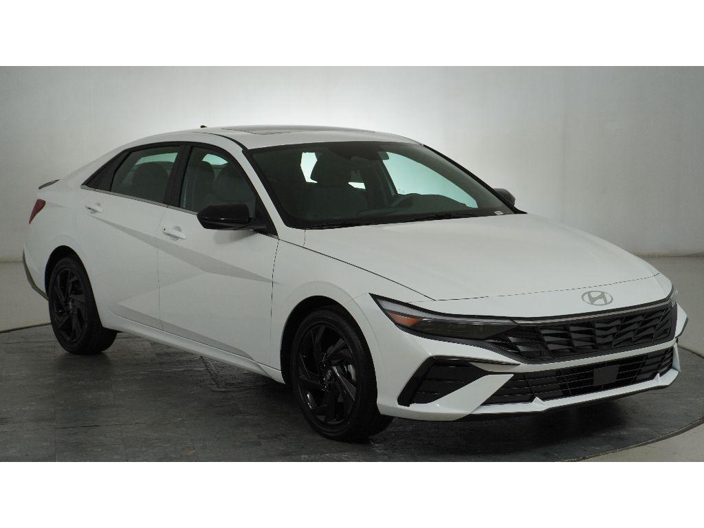 2026 Hyundai Elantra SEL's photo