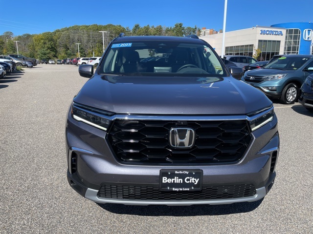 2023 Honda Pilot Elite photo 2