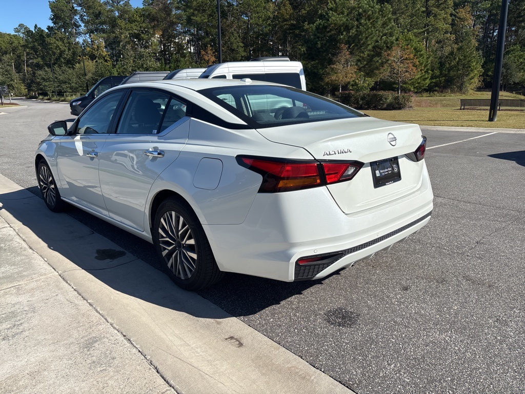 2023 Nissan Altima 2.5 SV photo 3