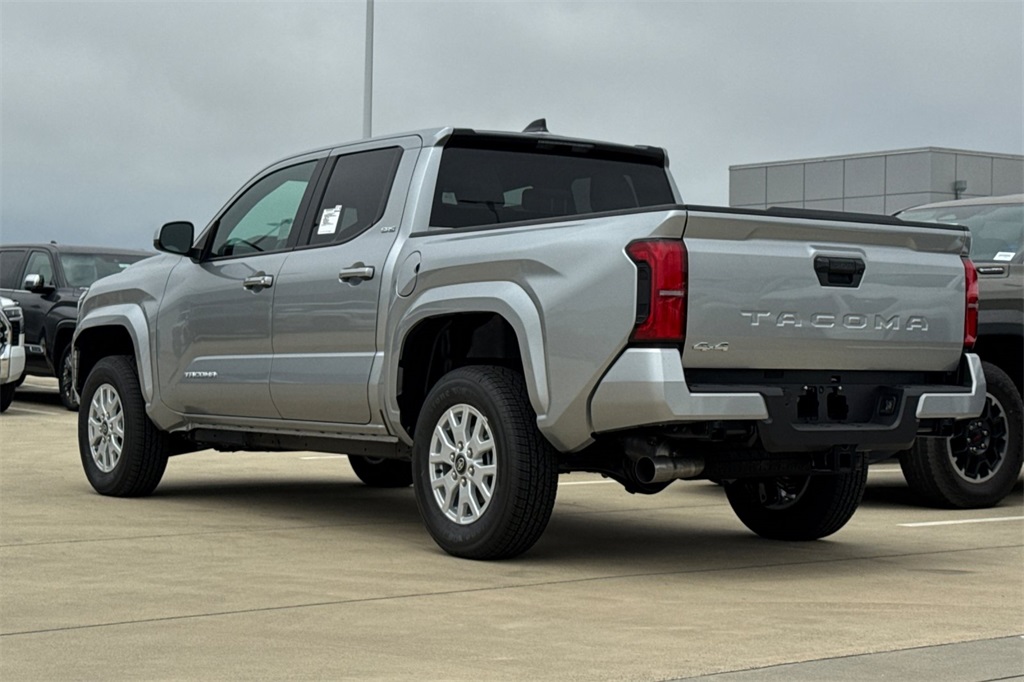 2025 Toyota Tacoma SR5 Double Cab photo 6