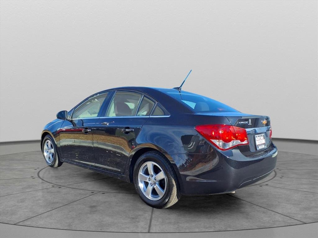 2013 Chevrolet Cruze photo 3