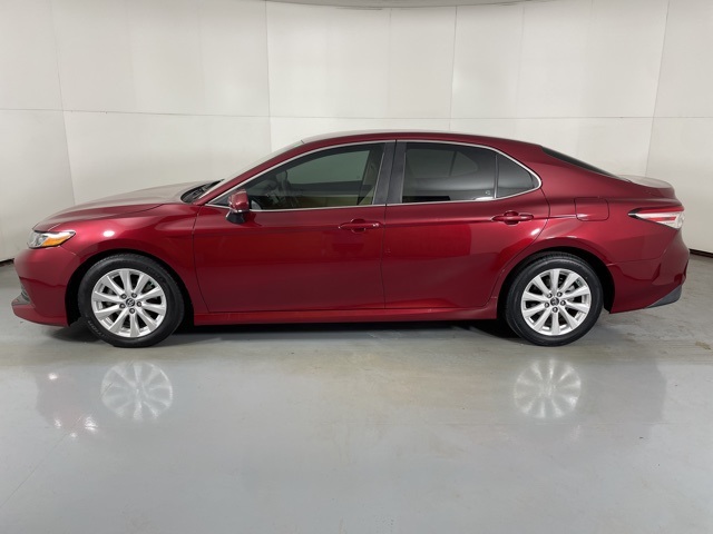 2018 Toyota Camry LE photo 5