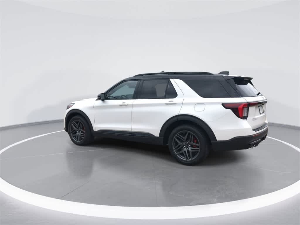 2025 Ford Explorer ST photo 6