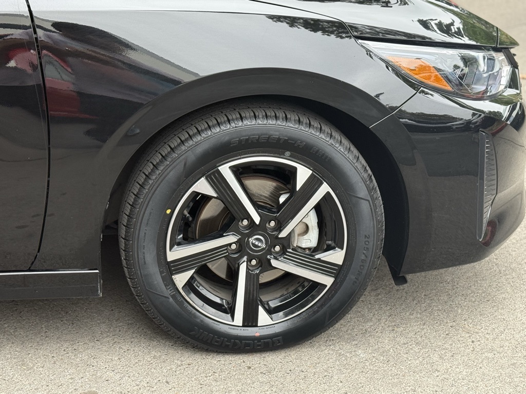 2024 Nissan Sentra SV photo 11