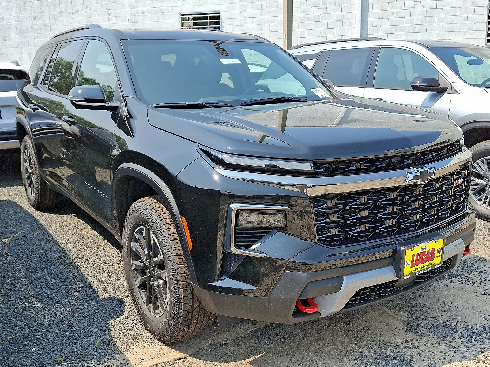 2026 Chevrolet Traverse Z71 photo 2