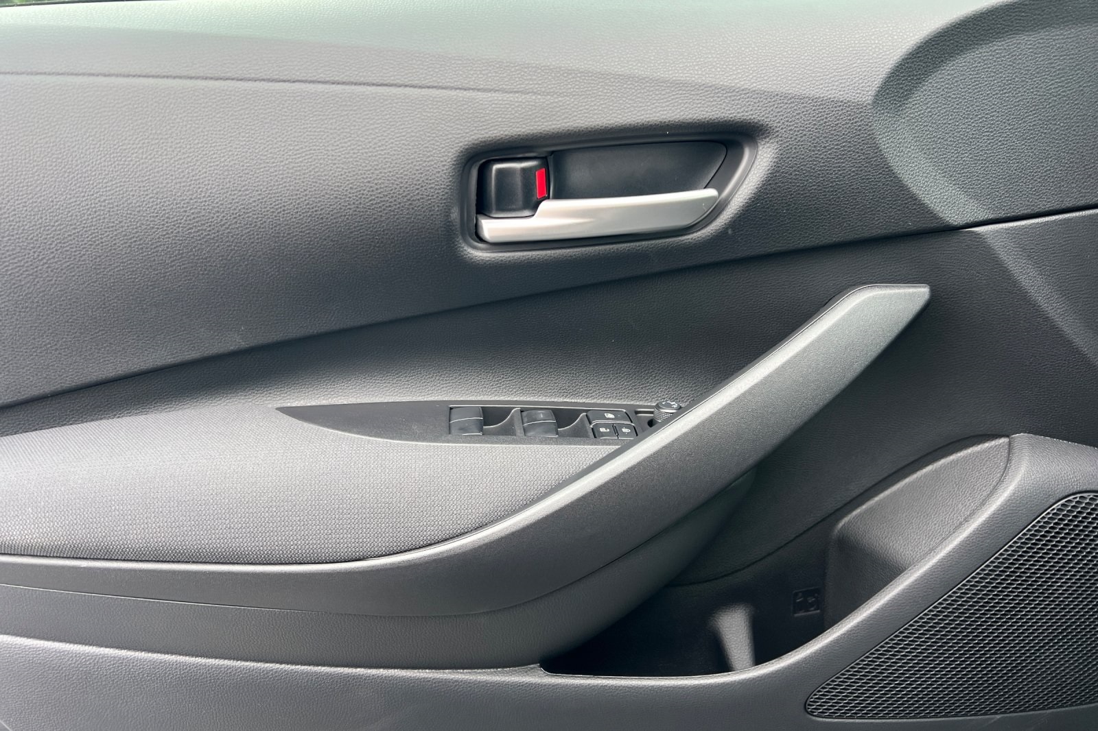2026 Toyota Corolla SE photo 12