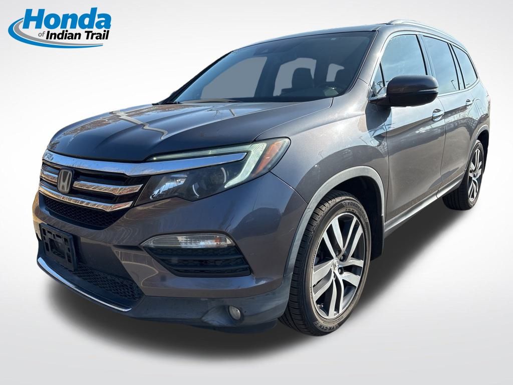 2017 Honda Pilot Touring's photo