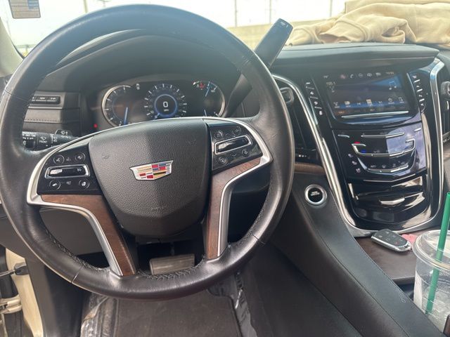 2017 Cadillac Escalade Premium Luxury photo 4