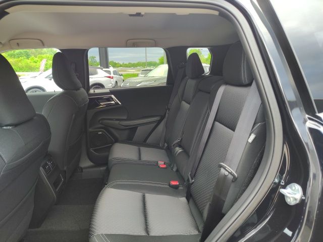 2025 Mitsubishi Outlander ES photo 23