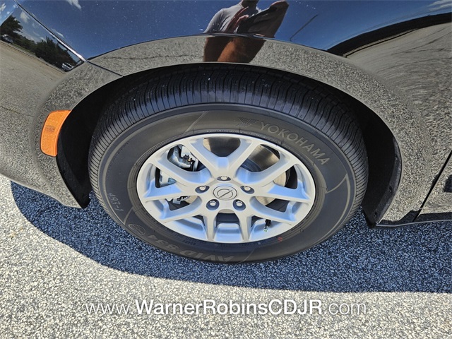 2025 Chrysler Voyager LX photo 17