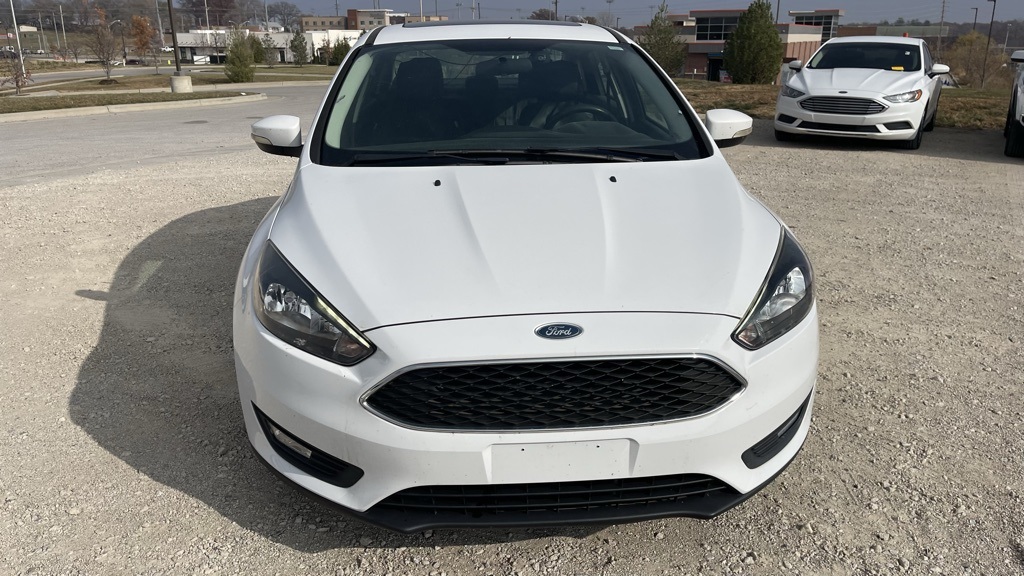 2018 Ford Focus SEL photo 2