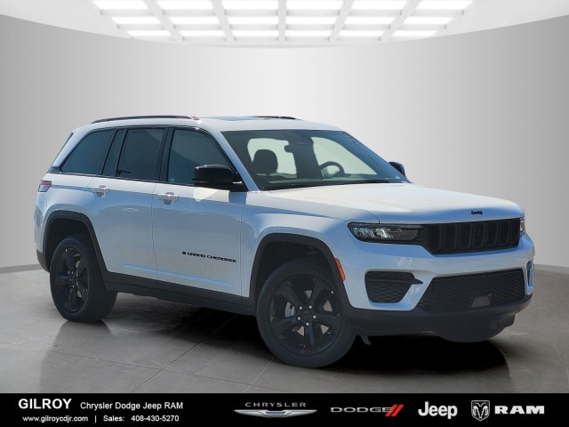 2025 Jeep Grand Cherokee Altitude's photo