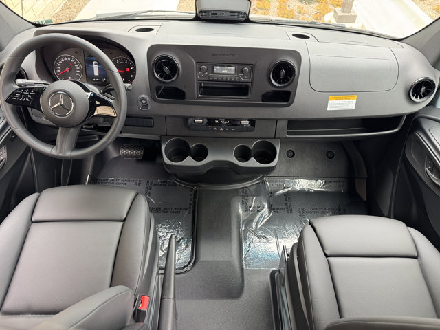 2026 Mercedes Benz Sprinter 2500 photo 4