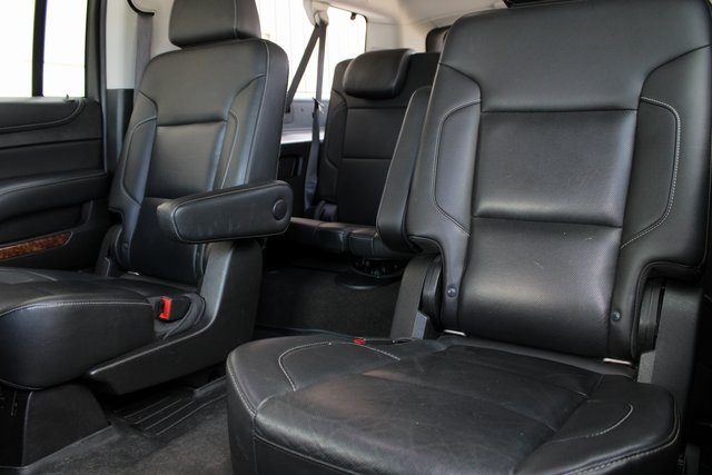 2017 Chevrolet Suburban Premier photo 17