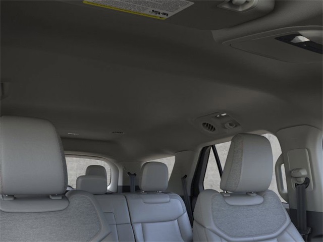2025 Ford Explorer photo 22