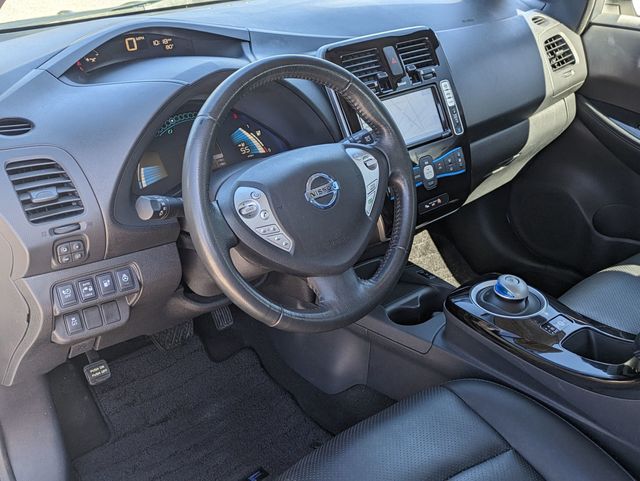 2013 Nissan Leaf SL photo 11