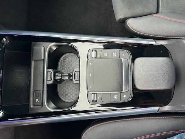 2023 Mercedes Benz GLA 250 4MATIC photo 3