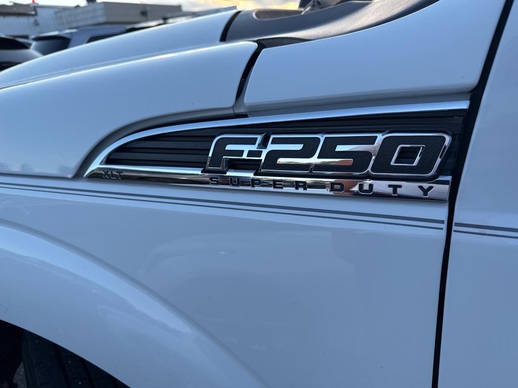 2014 Ford F-250 photo 3