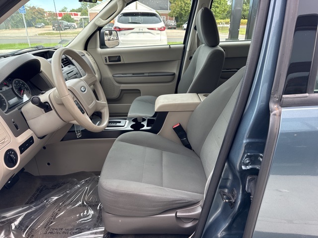 2011 Ford Escape XLS photo 13