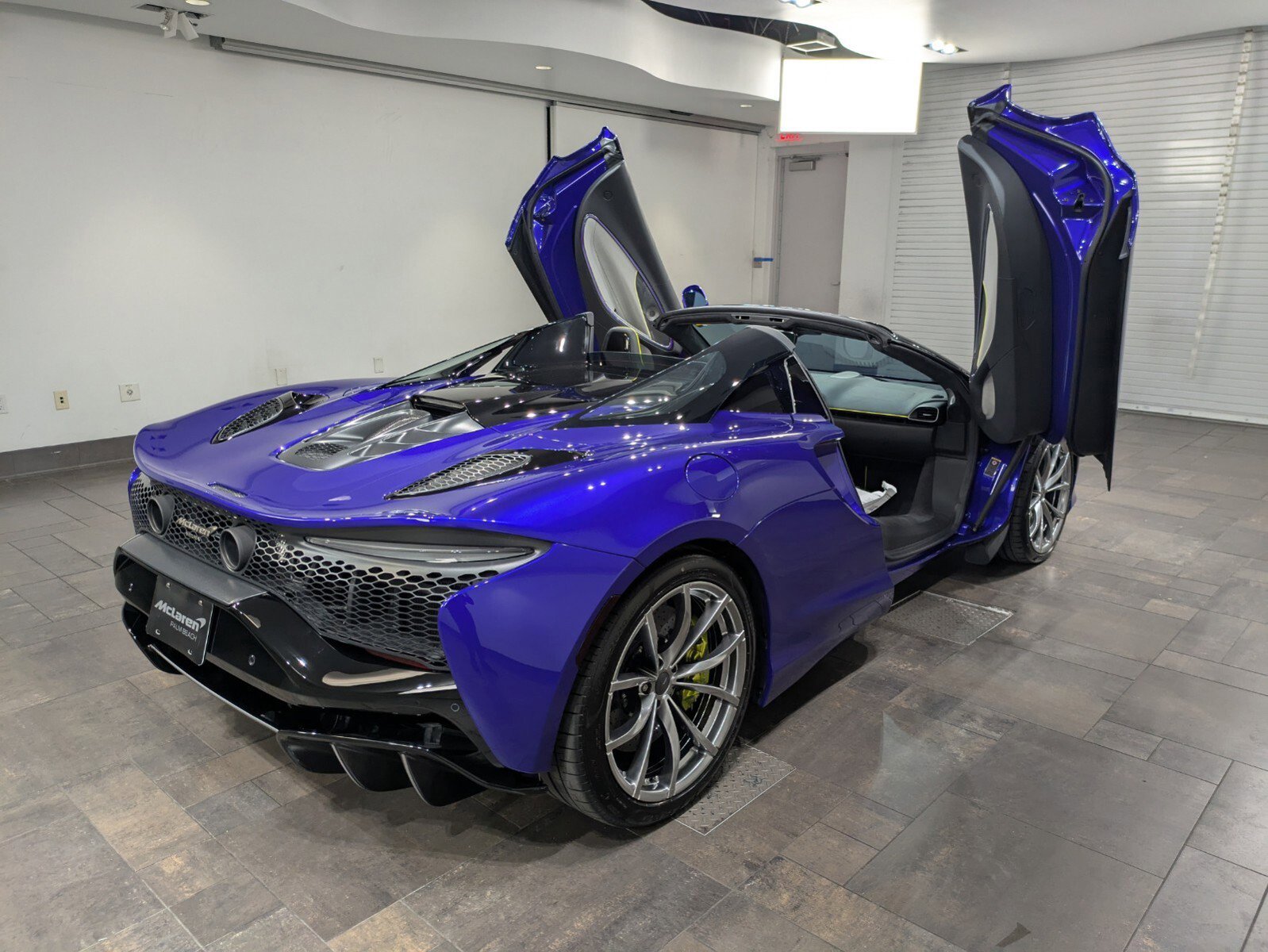 2025 Mclaren ARTURA Spider photo 24