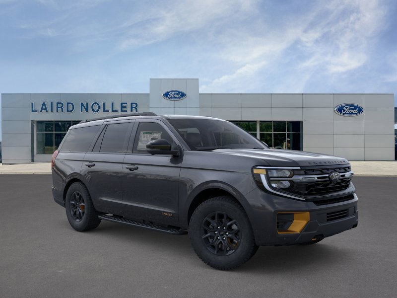 2025 Ford Expedition photo 4