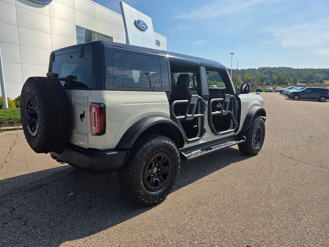 2025 Ford Bronco Outer Banks photo 24