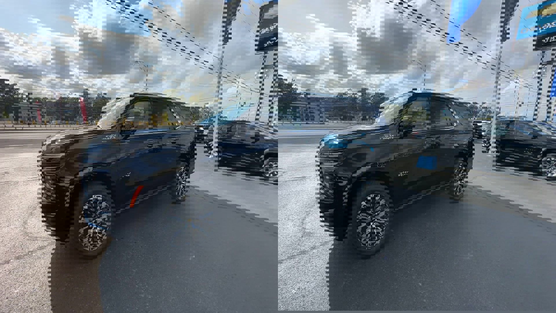 2026 Chevrolet Tahoe High Country photo 3