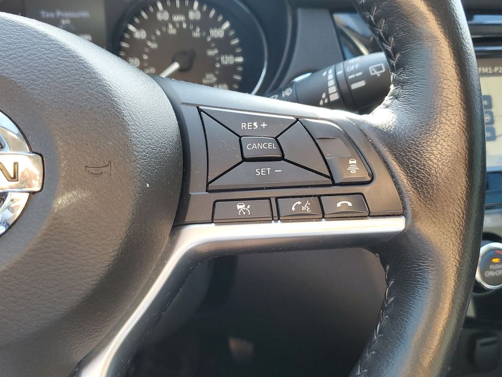 2017 Nissan Rogue Sport SL photo 32