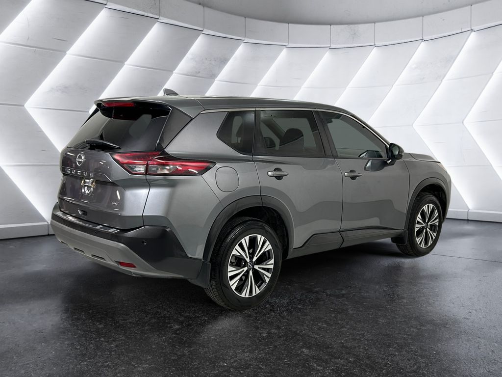 2022 Nissan Rogue SV photo 3