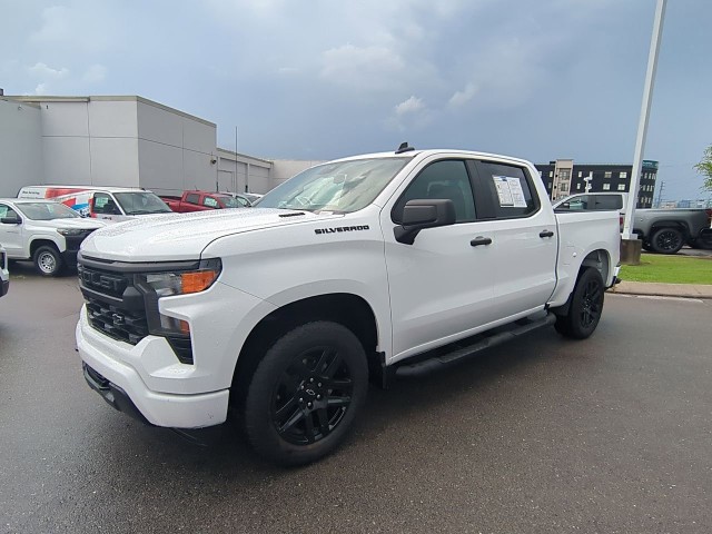 2025 Chevrolet Silverado 1500 Custom