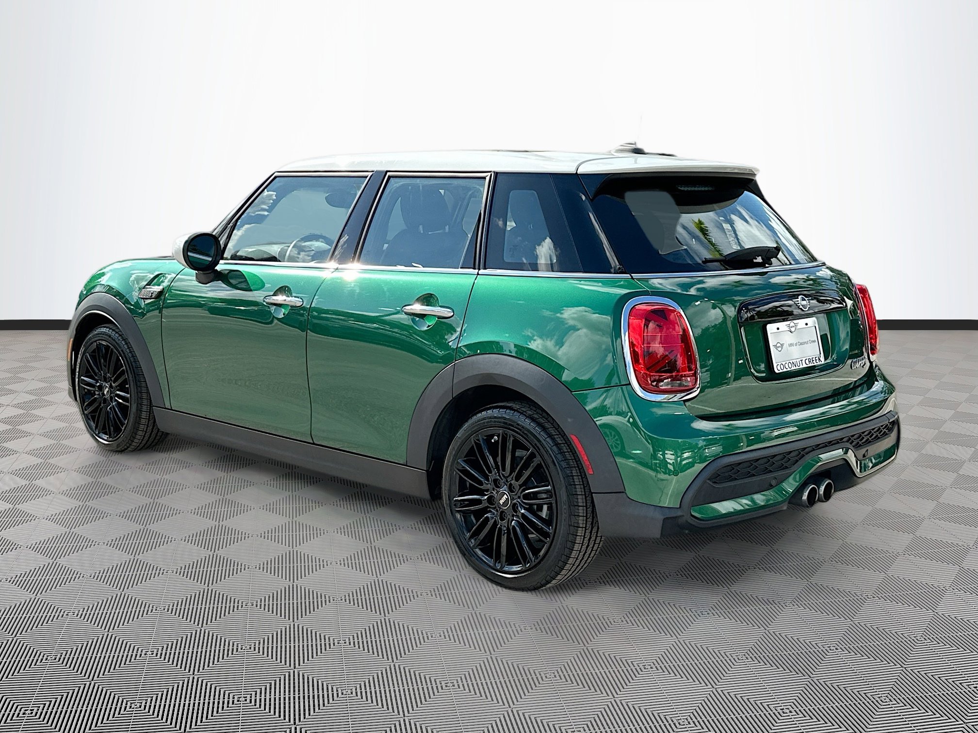 2023 Mini Cooper S Hardtop 4 Door photo 5