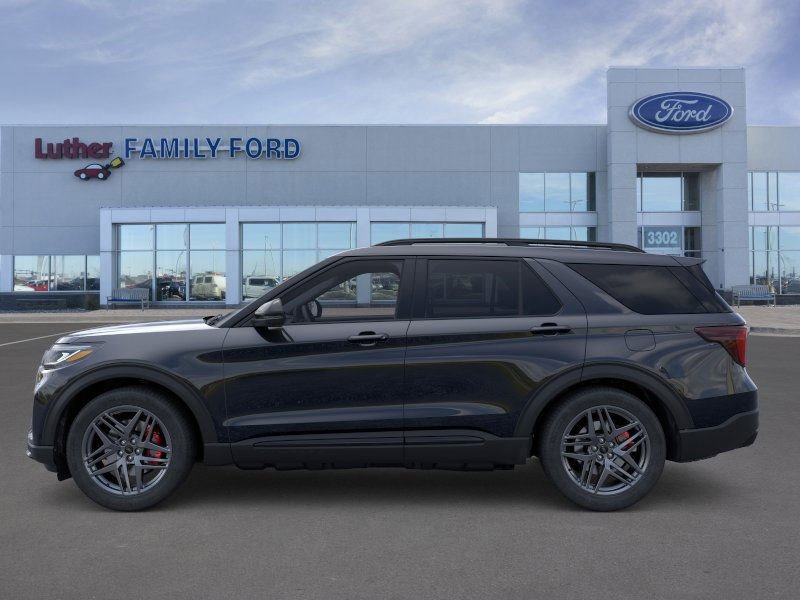 2025 Ford Explorer ST photo 5