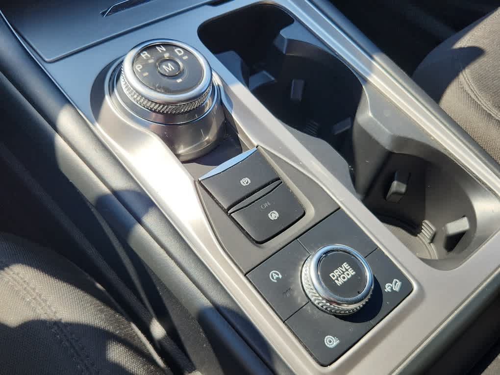 2020 Ford Explorer XLT photo 13