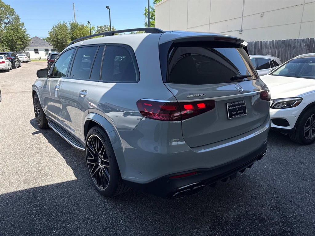 2025 Mercedes Benz GLS 63 AMG 4MATIC photo 2
