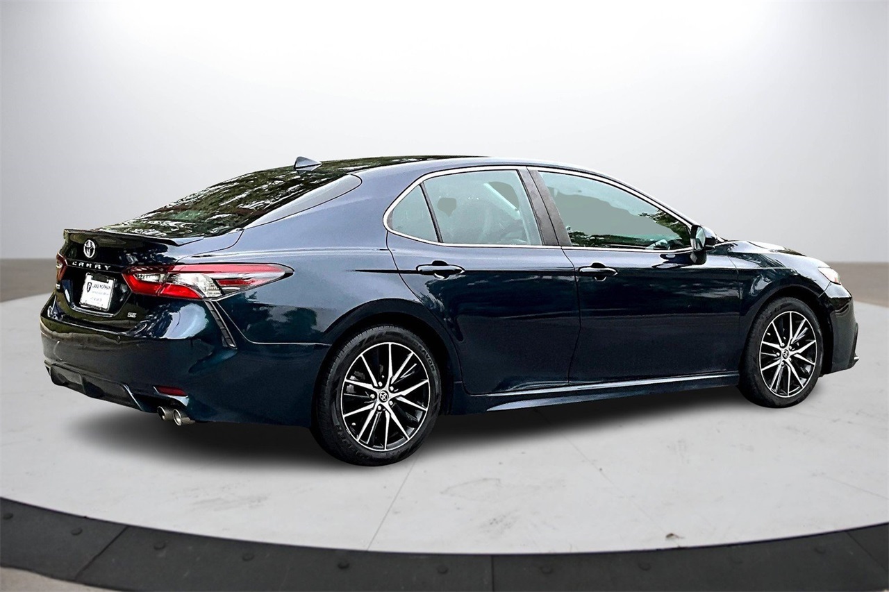 2021 Toyota Camry SE photo 5