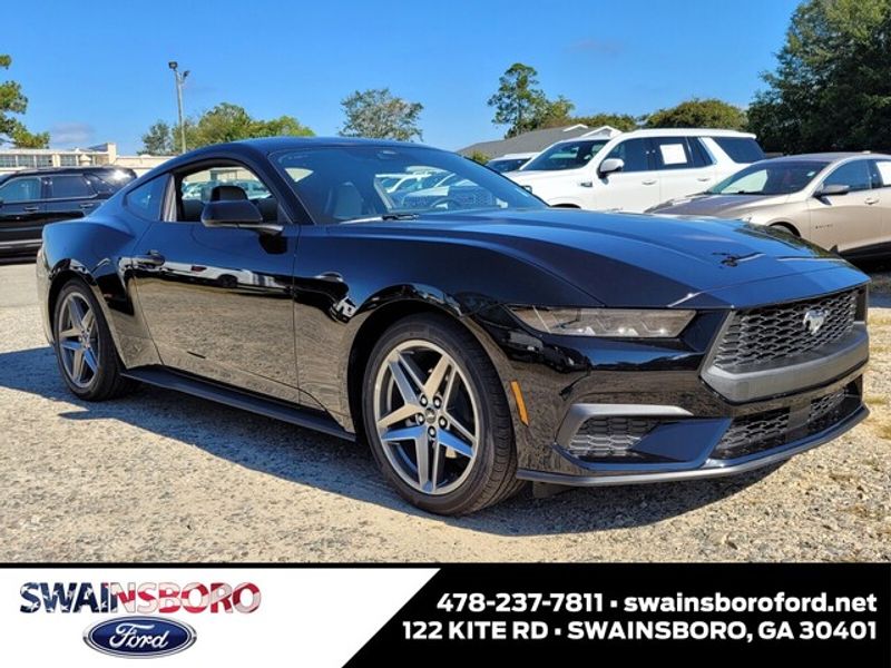 2025 Ford Mustang EcoBoost's photo