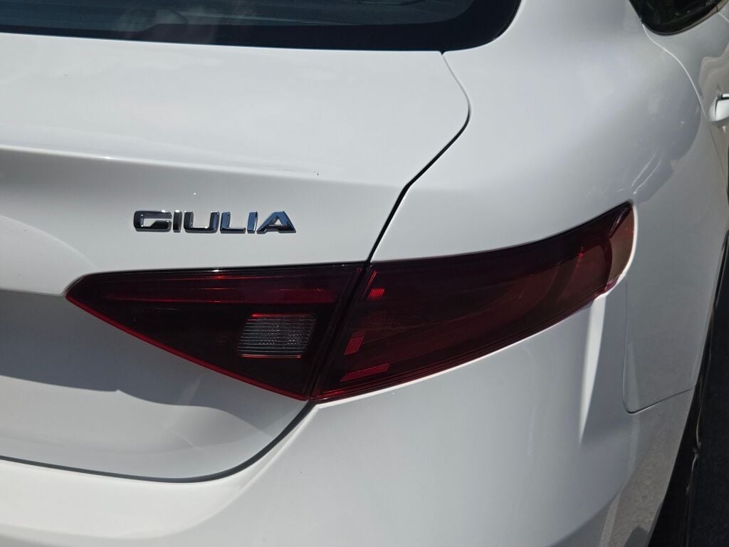 2023 Alfa Romeo Giulia Ti photo 10