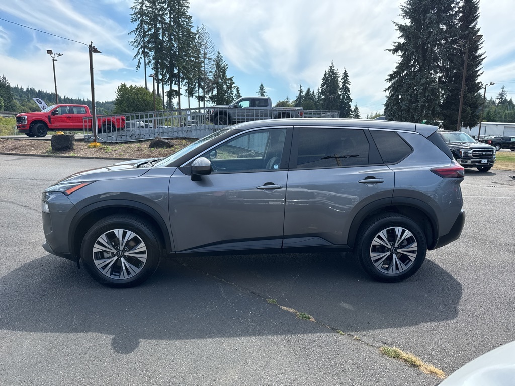 2023 Nissan Rogue SV photo 3