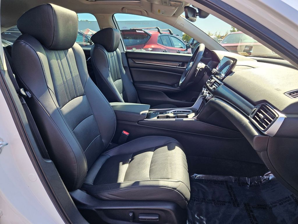 2021 Honda Accord Hybrid EX-L photo 33