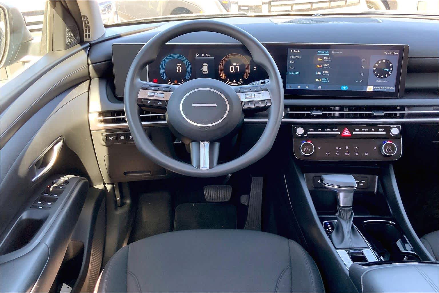 2025 Hyundai Tucson SEL Sport photo 3